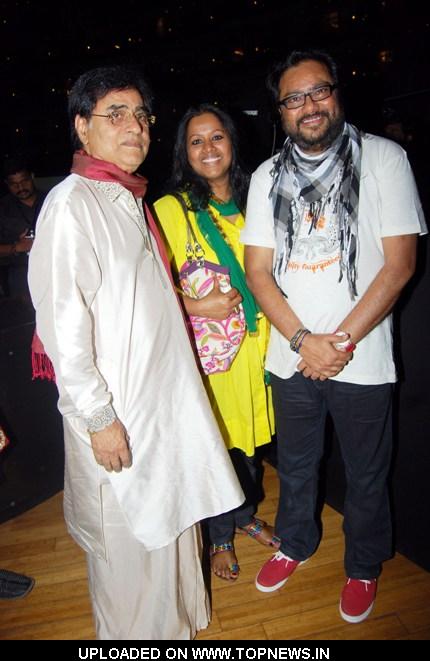 Ismail Darbar at Ghazal Singer Jagjit Singh's Ghazal Symphony Show